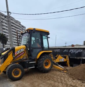 copia de marrón foto mujer con teléfono frases para whatsapp (1)